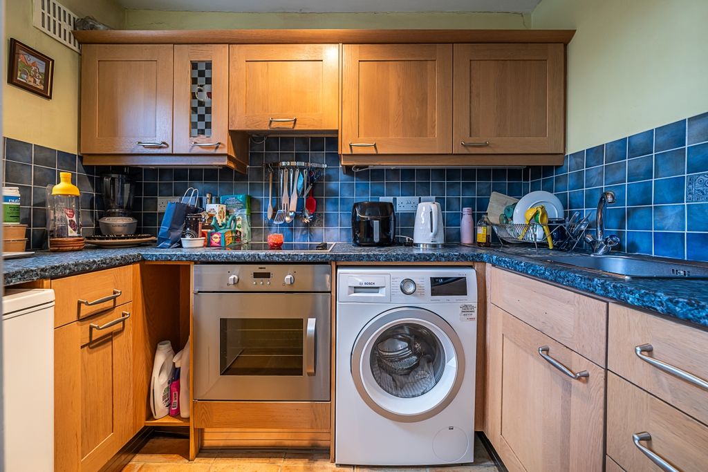 Property photo 3 of 15 06