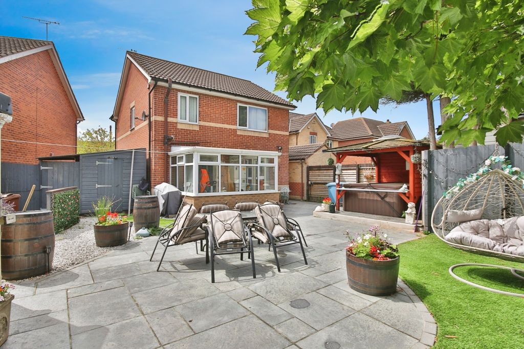 Property photo 1 of 19 3518550