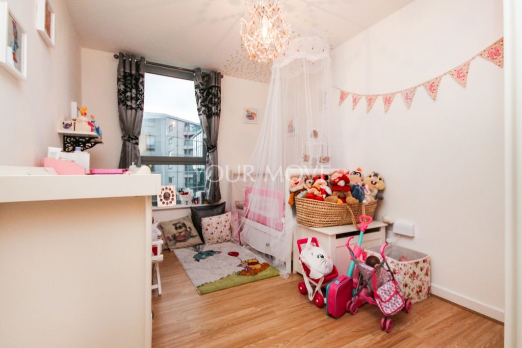 Property photo 3 of 17 Main Page