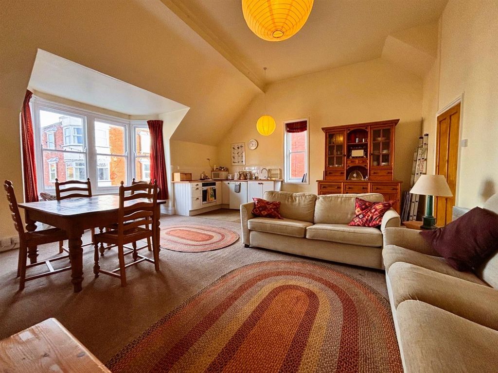 Property photo 2 of 13 4287 Lounge 3.Jpg