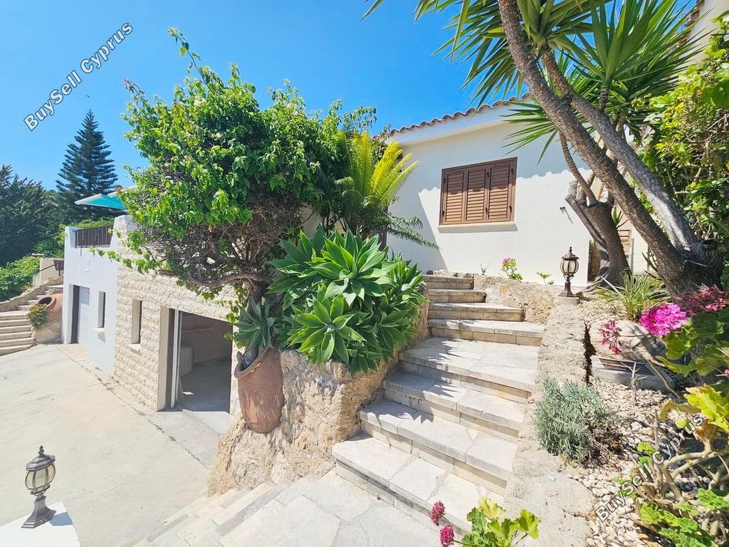 Property photo 1 of 42