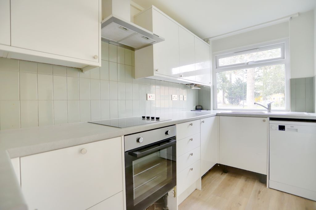 Property photo 2 of 5 Img_9725-Img_9727