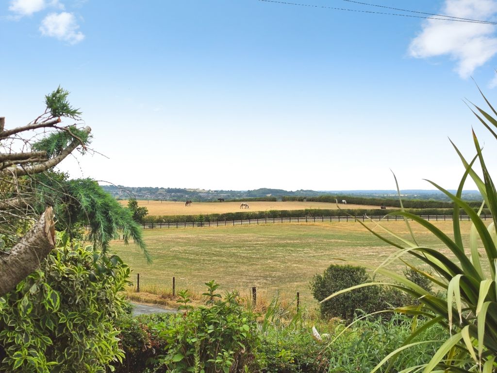 Property photo 2 of 49 Pbox-Img.Jpg