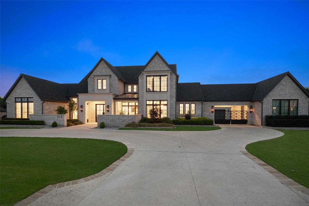 Property photo 1 of 31