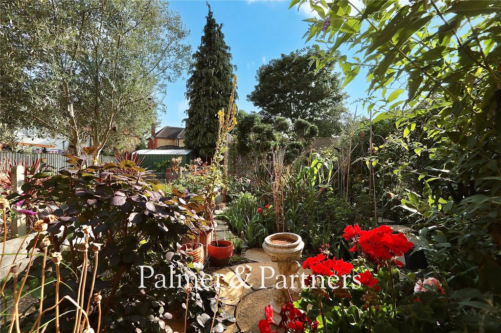 Property photo 2 of 28 Picture No. 04