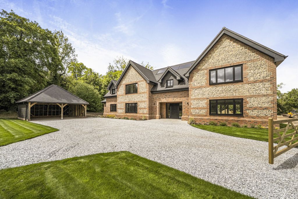 Property photo 2 of 33 1464032-27-6A0dc9...