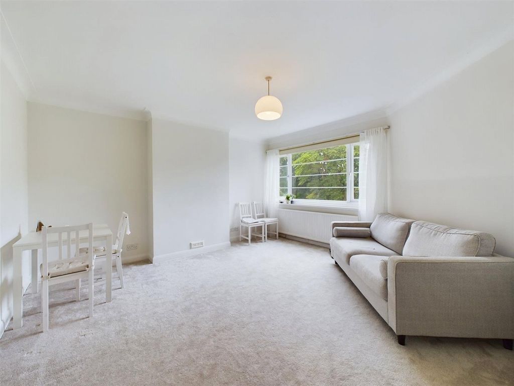 Property photo 2 of 8 Cam04100G0-Pr0016-St