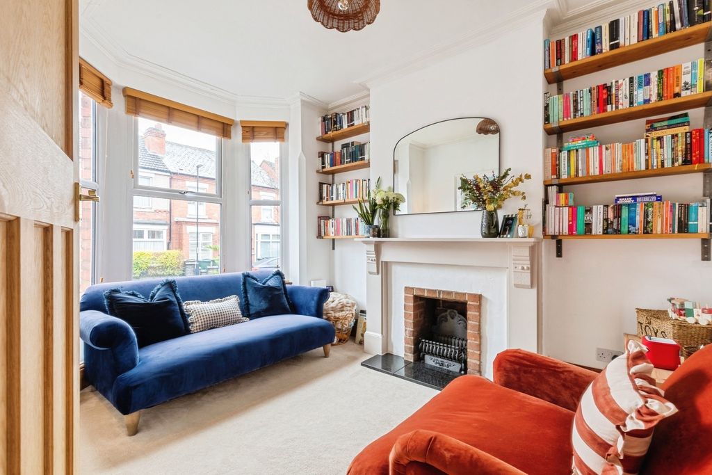 Property photo 2 of 21 Pbox-Img.Jpg