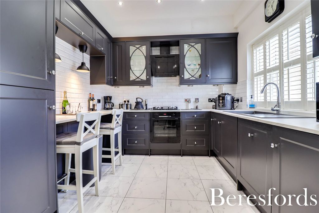 Property photo 3 of 27 Picture No. 21