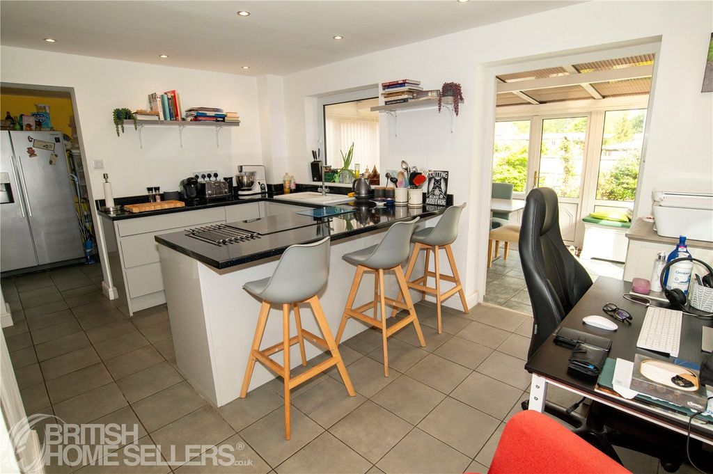 Property photo 3 of 18 Picture No. 14