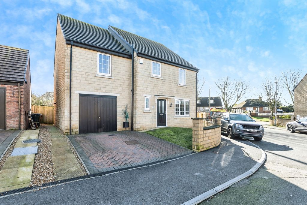 Property photo 1 of 34