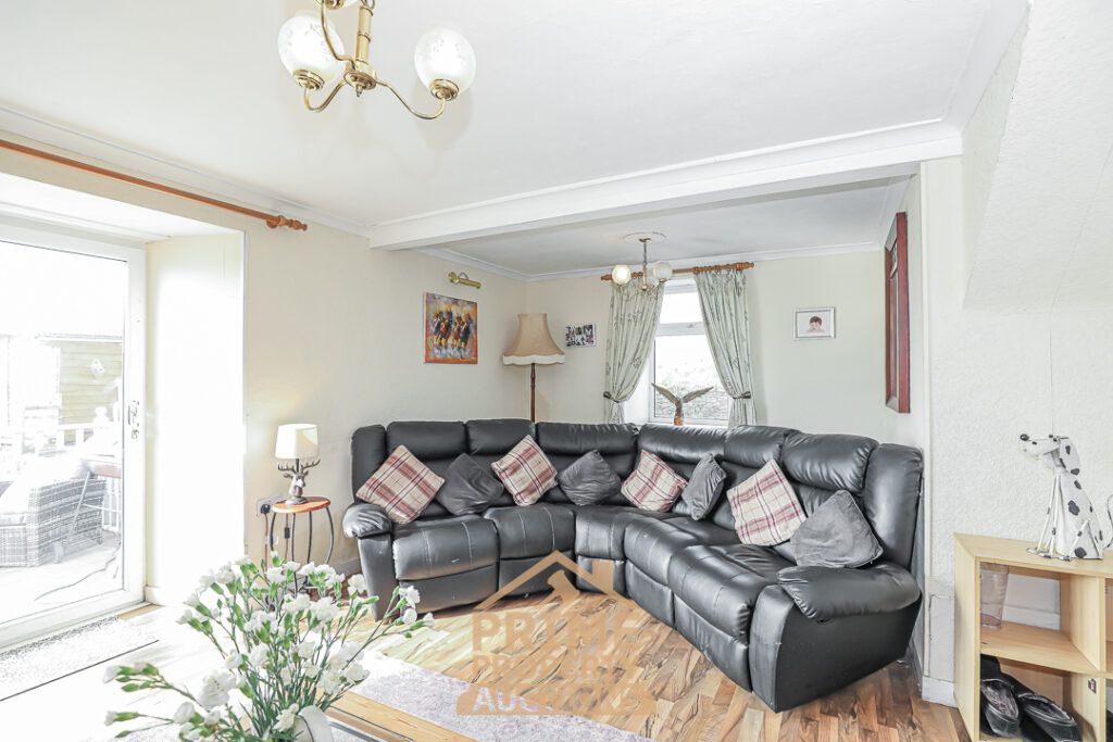 Property photo 3 of 34