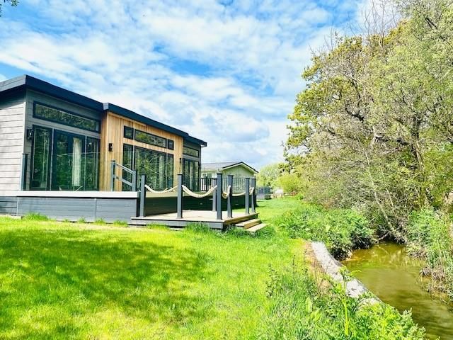 Property photo 1 of 27 1Shore6.Jpg