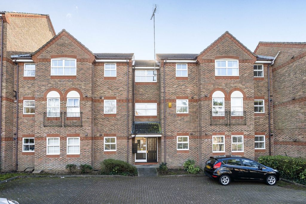 Property photo 1 of 20 1421279-1-69A565B...