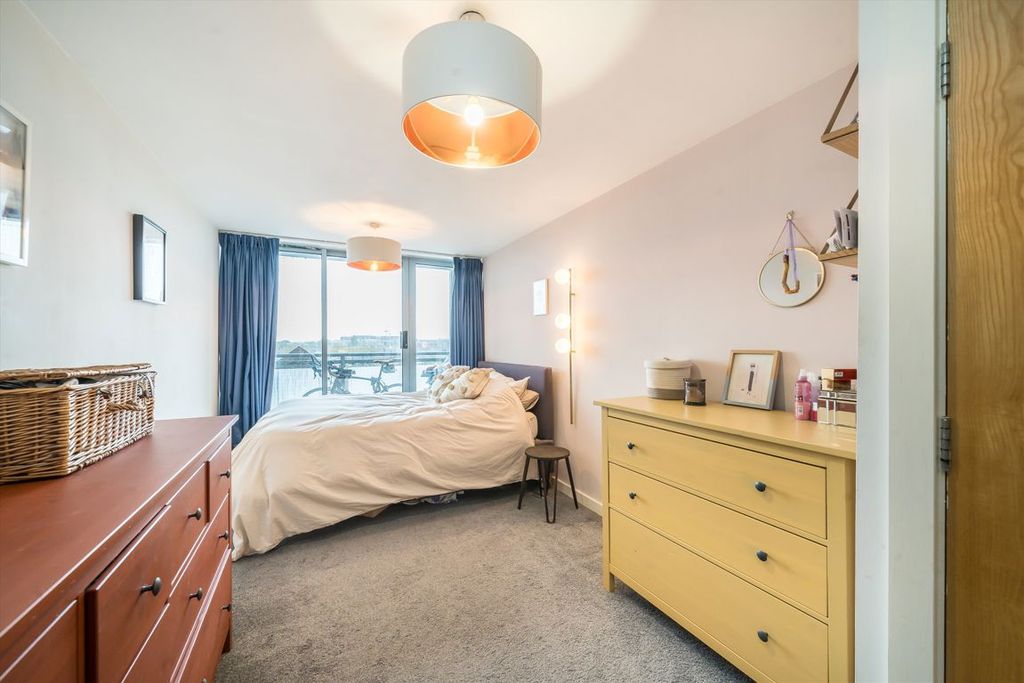 Property photo 3 of 5