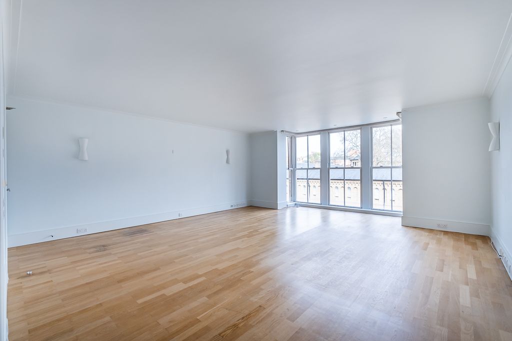 Property photo 3 of 21