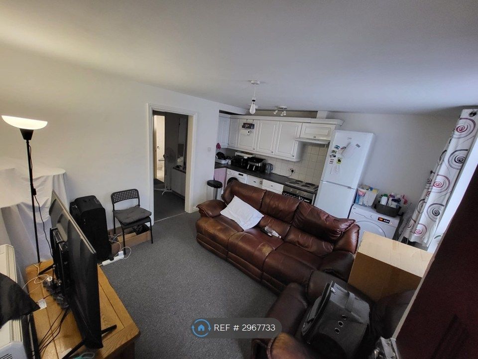Property photo 2 of 6 Lounge