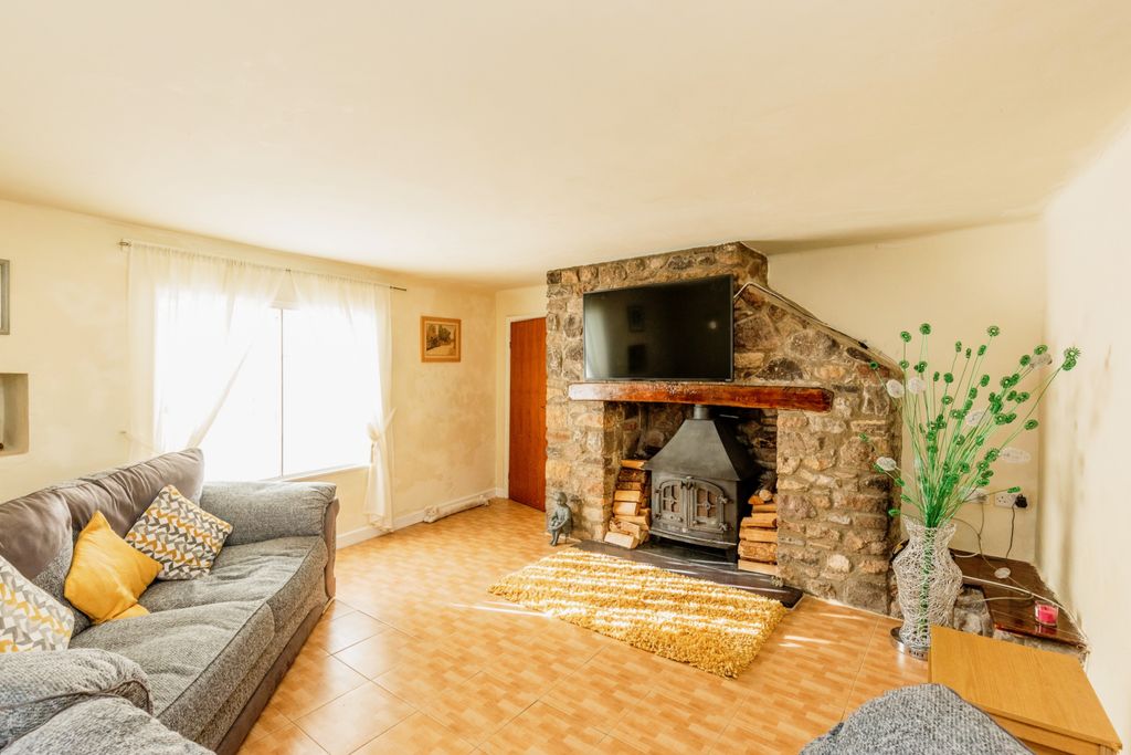 Property photo 2 of 15 Living Room