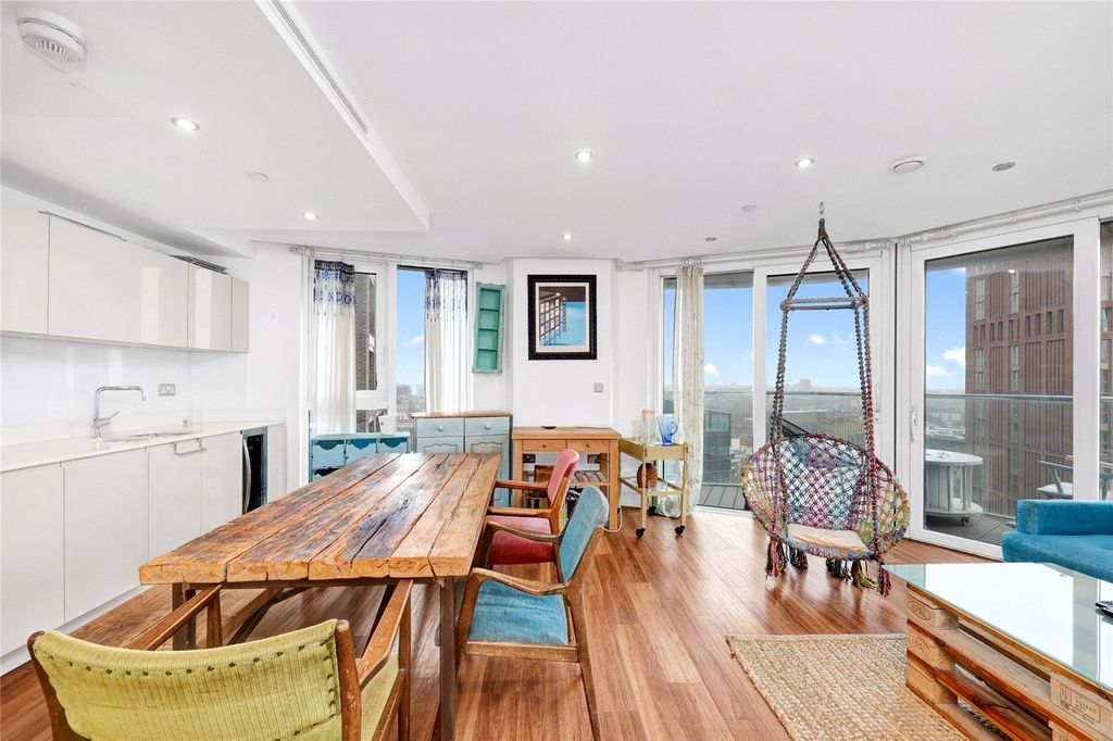 Property photo 2 of 20 Picture No. 04