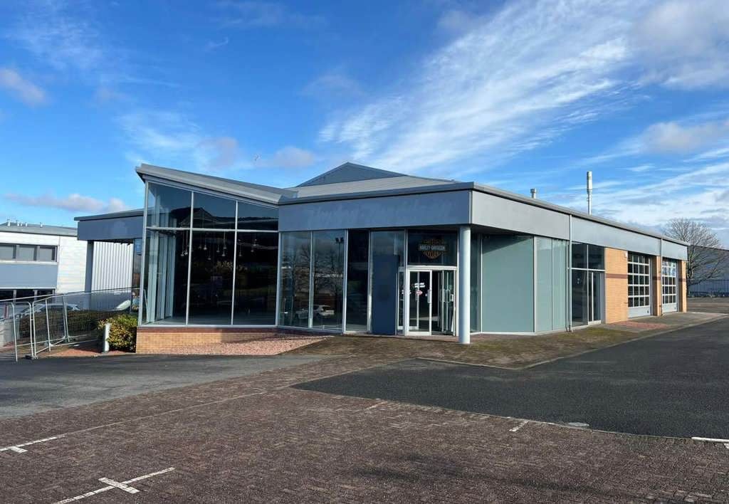 Property photo 3 of 8 Photo 3