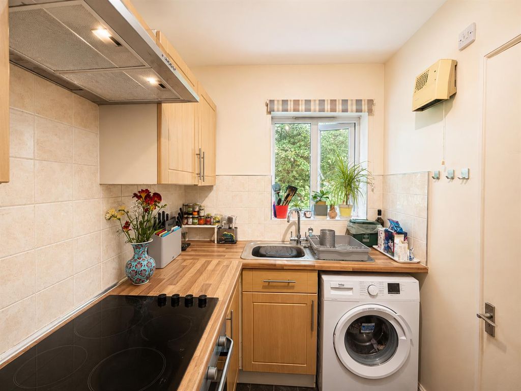 Property photo 2 of 13 B36d02A9-Be13-4ee3-98Fa-1cd3388d7364.Png