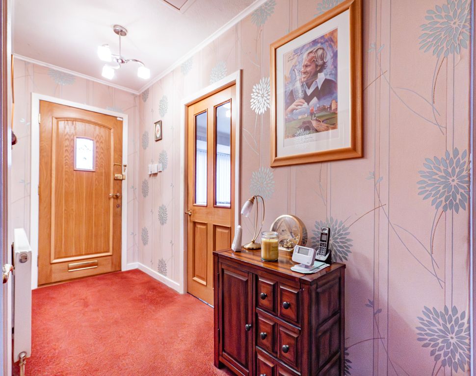 Property photo 2 of 30