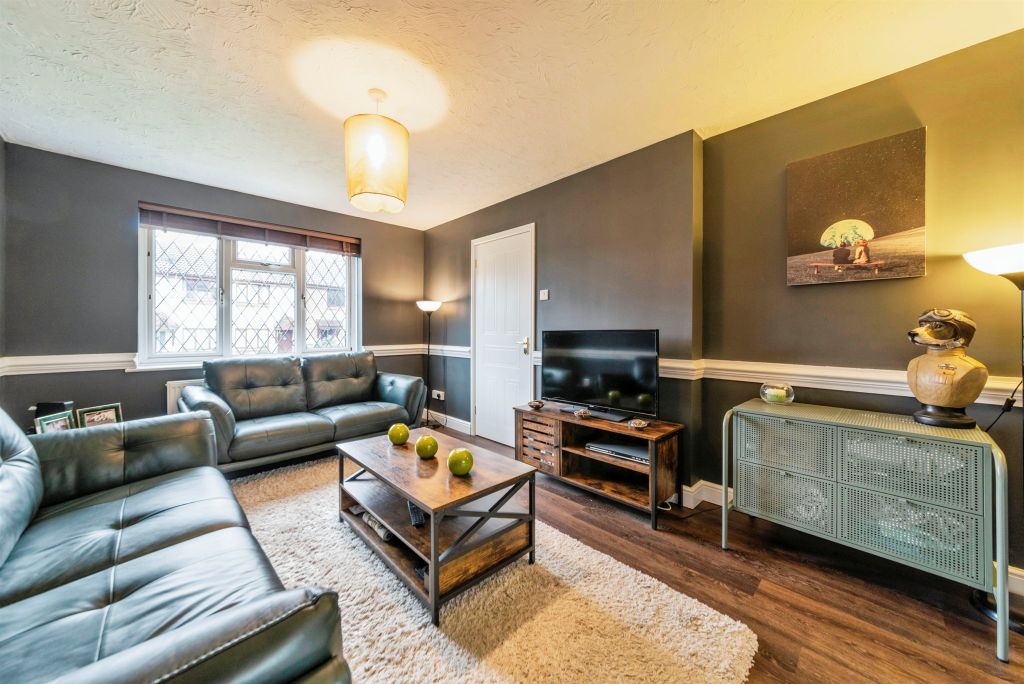 Property photo 2 of 17