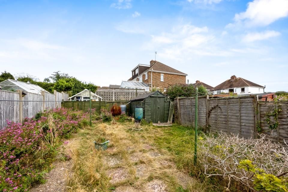 Property photo 2 of 19 Southdown Road_111-016 (Custom).Jpg