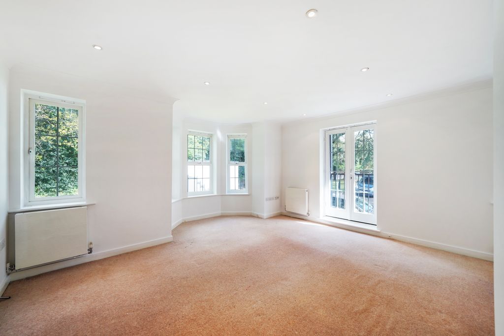 Property photo 2 of 16 Flat 15, Brookshill Gate - Qhrdopti46Gujebmxhru