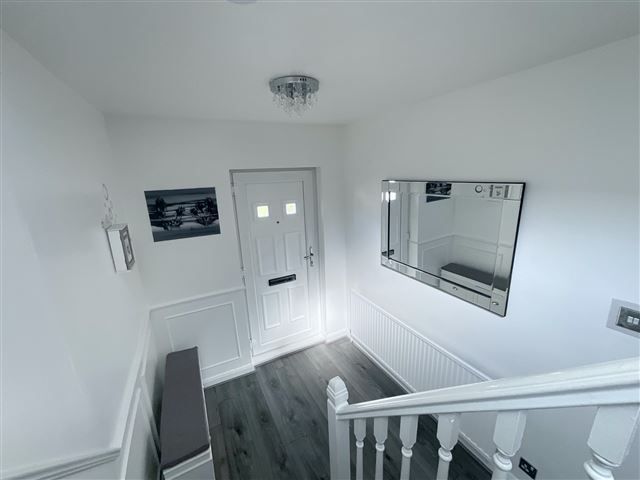 Property photo 3 of 21 Hallway