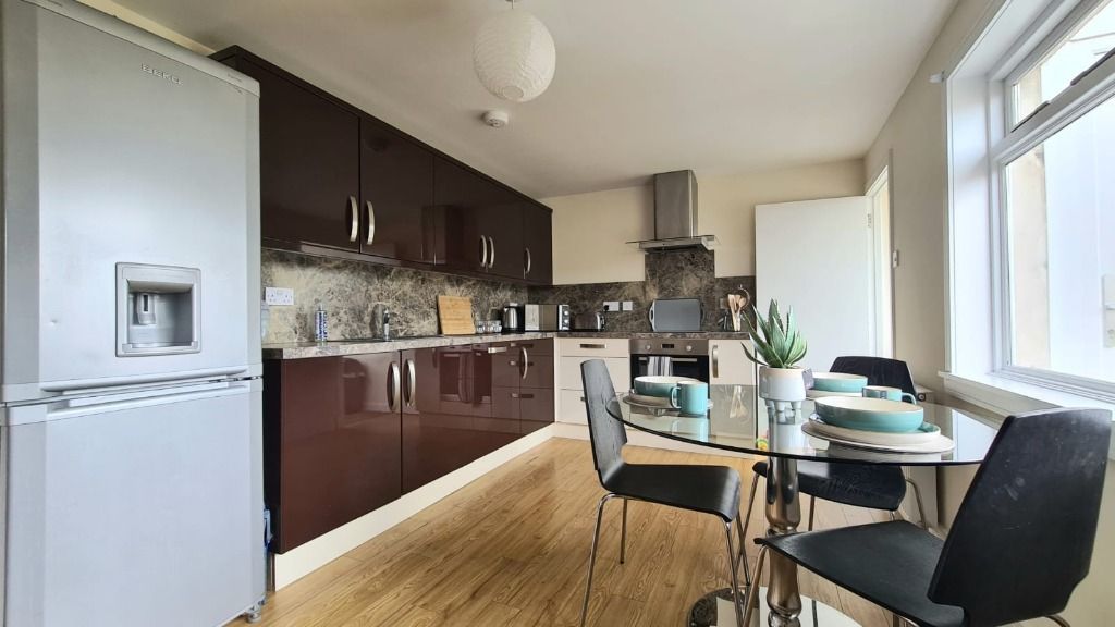 Property photo 3 of 11 Photo 3