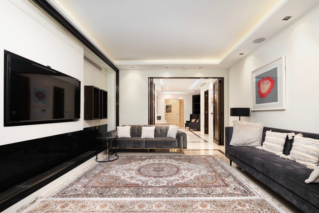 Property photo 2 of 20 Picture No. 04