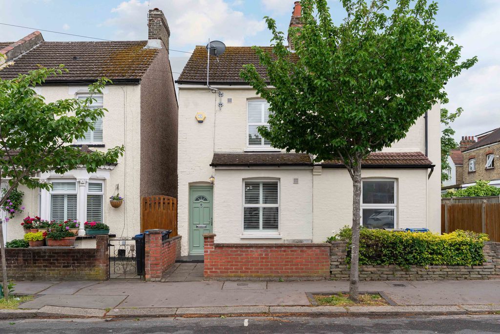 Property photo 1 of 13 External