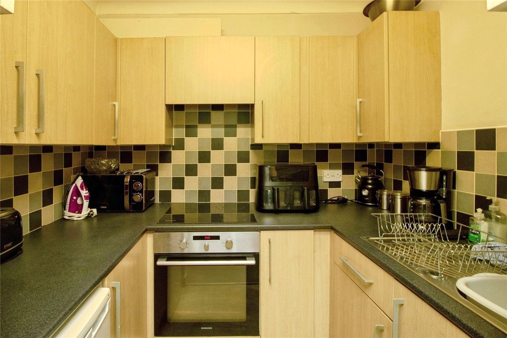 Property photo 2 of 14 Kitchen