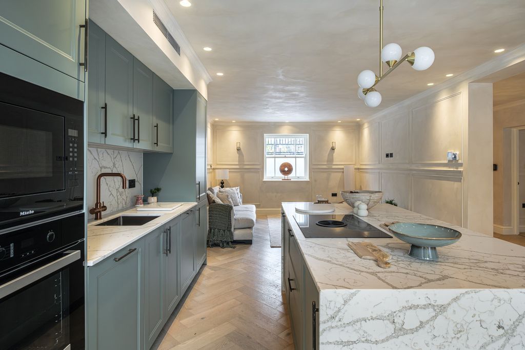 Property photo 3 of 21