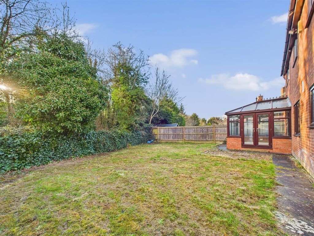 Property photo 3 of 10 Cam03975G0-Pr0085-Still019.Jpg