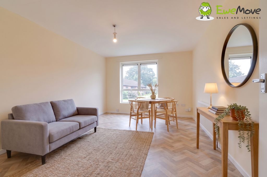 Property photo 1 of 9 Lounge Diner -Virtually Staged -At Blakeney Road B