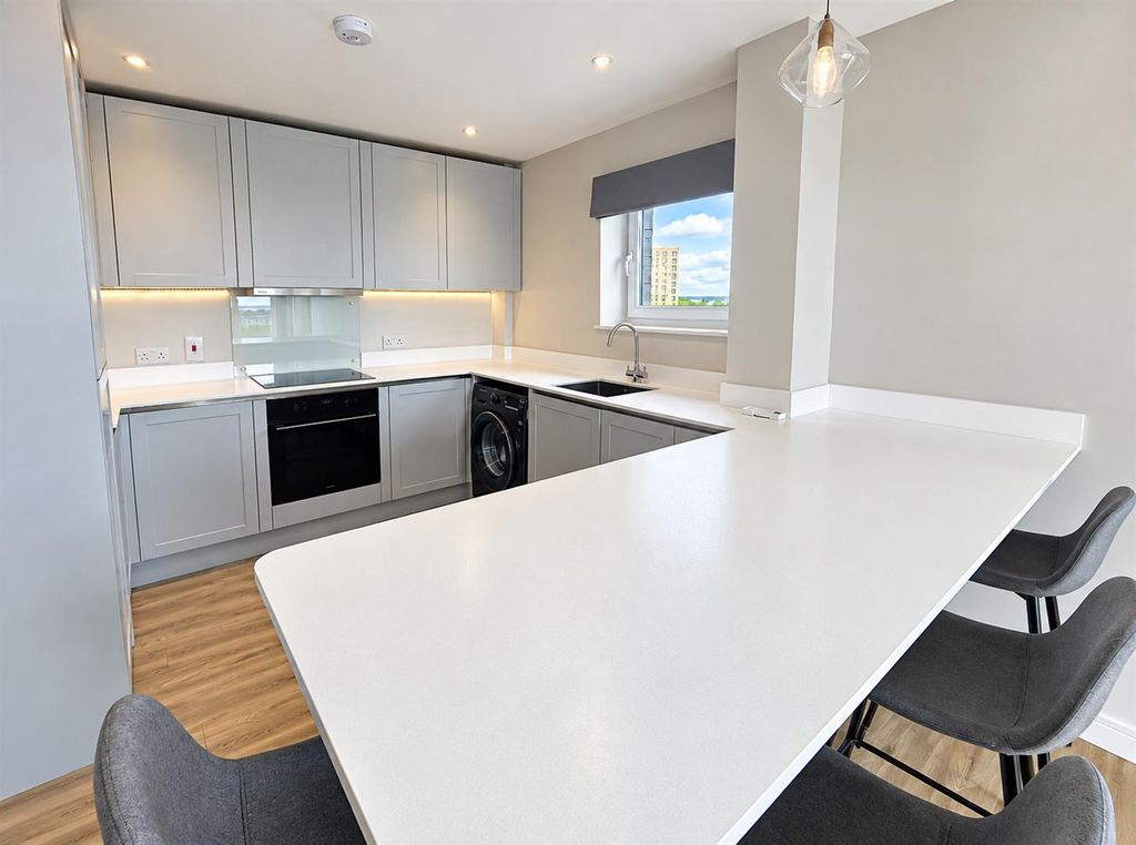 Property photo 2 of 15 6315B954-91Bb-4633-B890-E057B3098F9B.Png