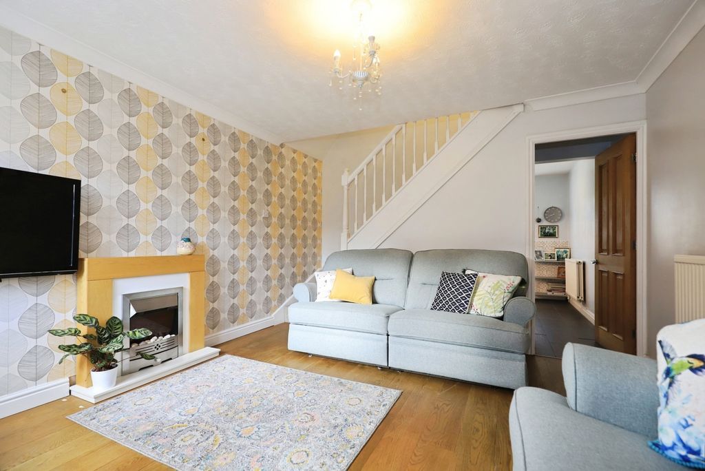 Property photo 3 of 17 Pbox-Img.Jpg