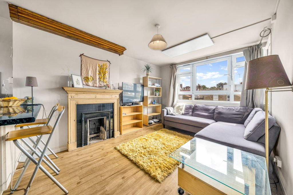 Property photo 2 of 12