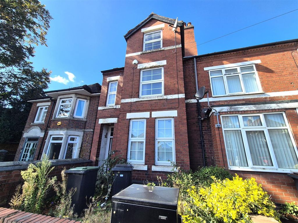 Property photo 1 of 13 Entrance