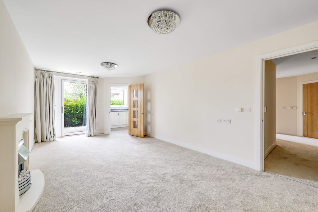 Property photo 2 of 14