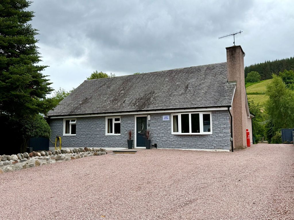 Property photo 3 of 62