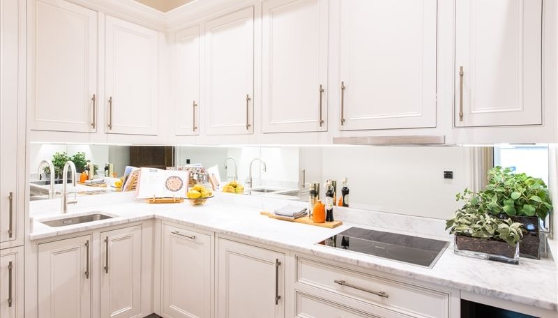 Property photo 3 of 10 Kitchen