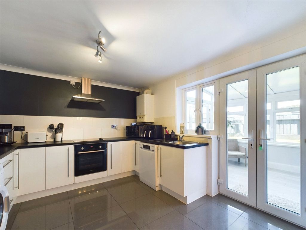 Property photo 2 of 17 Picture No. 08