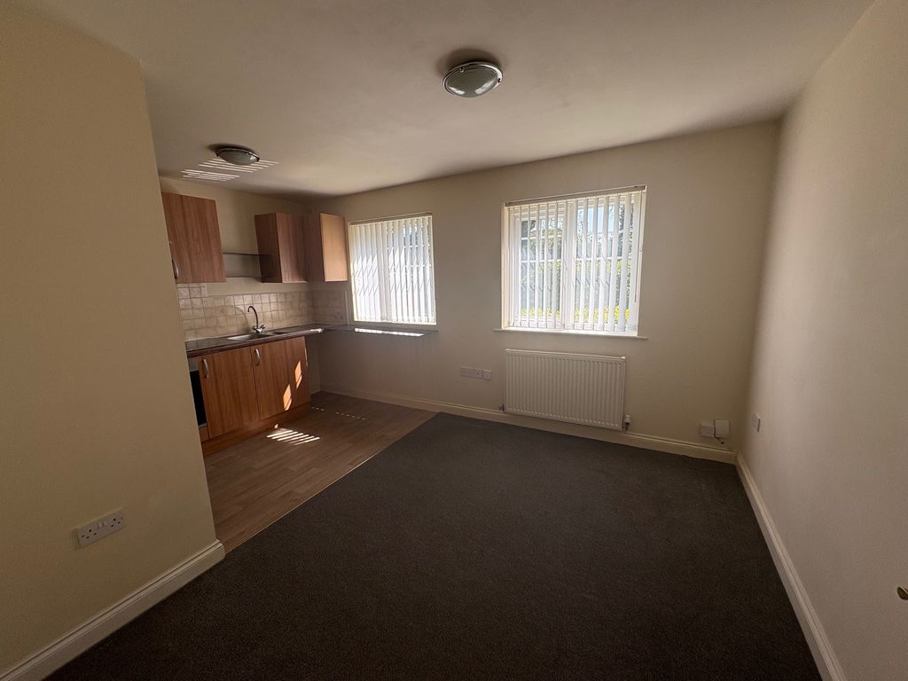 Property photo 3 of 6
