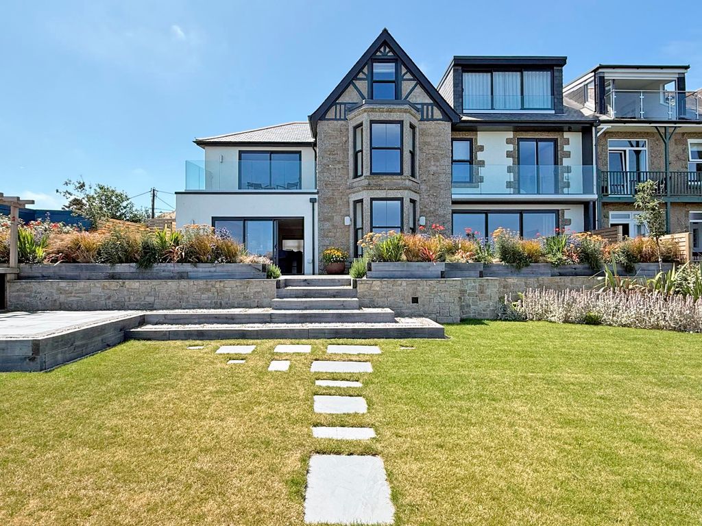 Property photo 3 of 20 Photo 3