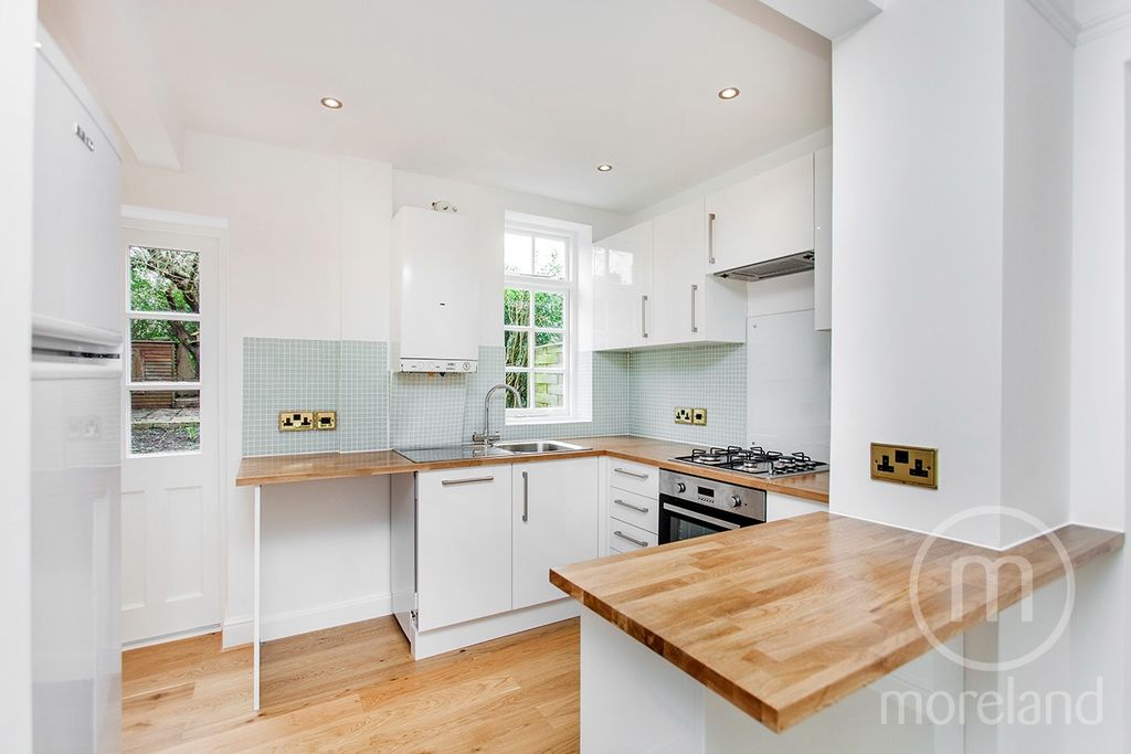 Property photo 1 of 12 4041112