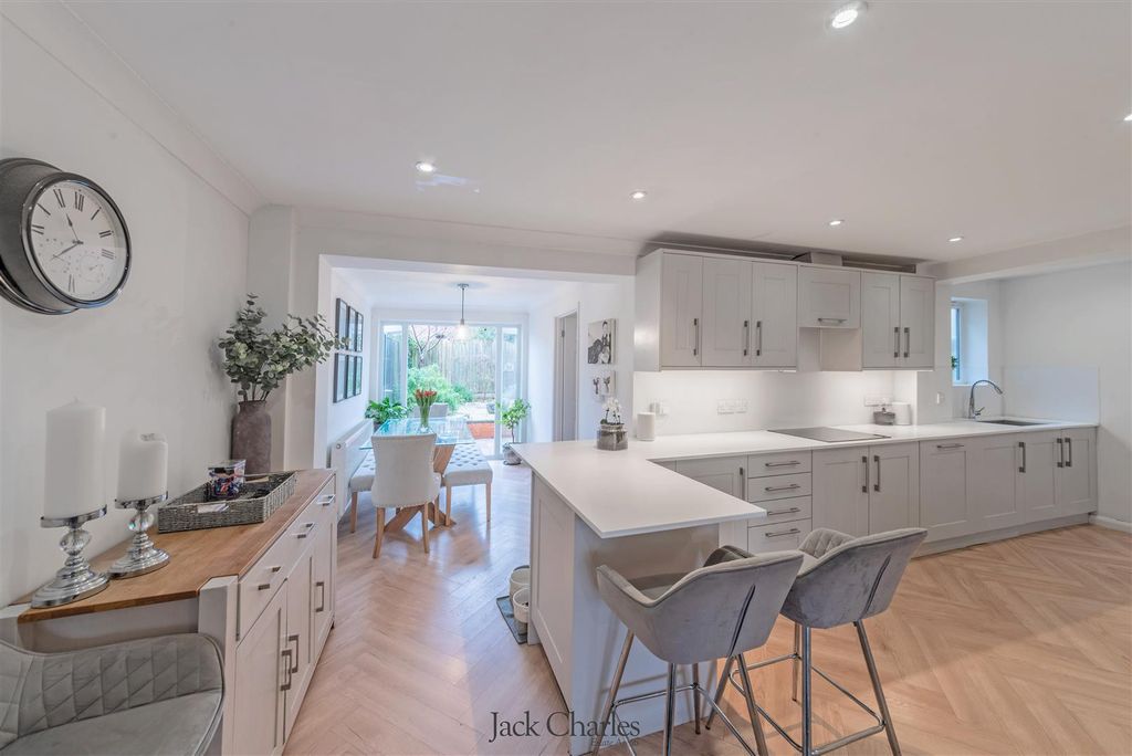 Property photo 3 of 33 29 Newton Avenue-13.Jpg