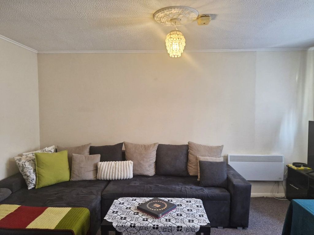 Property photo 2 of 6